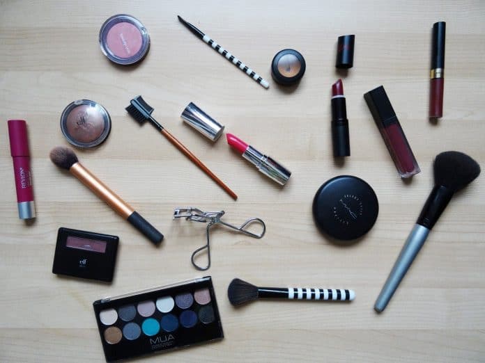 produits de maquillage pur routine de soin