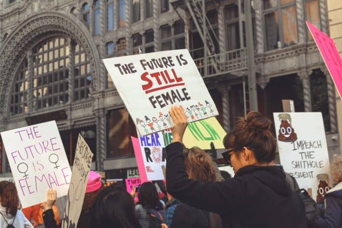 Des manifestantes pour la journée de la femme en France