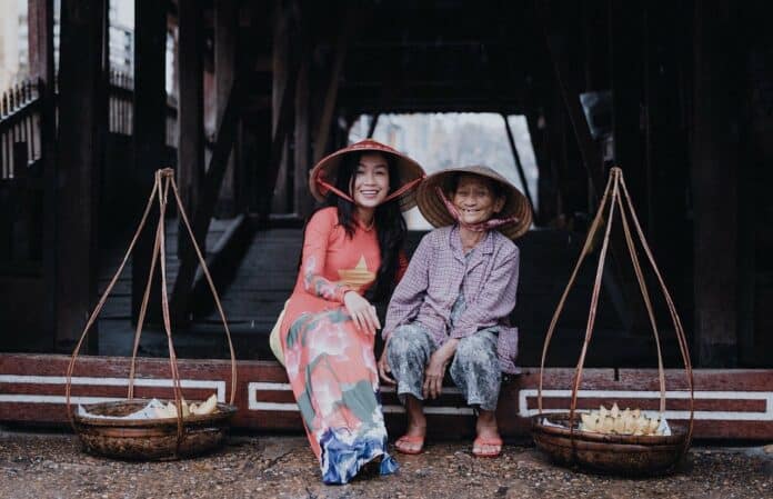 des vietnamiennes qui célèbrent la journée de la femme