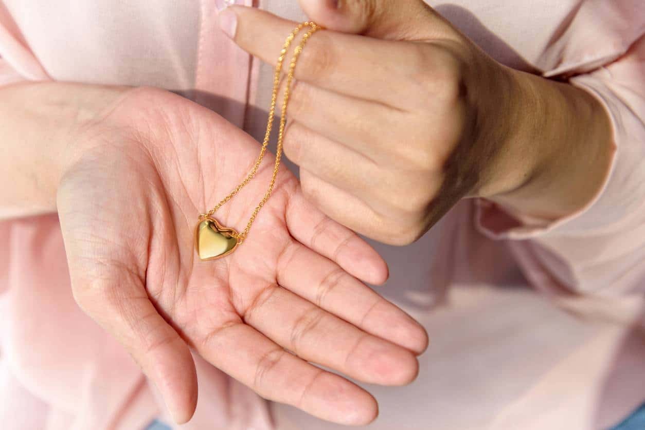 bijoux personnalisés pour cadeau anniversaire maman