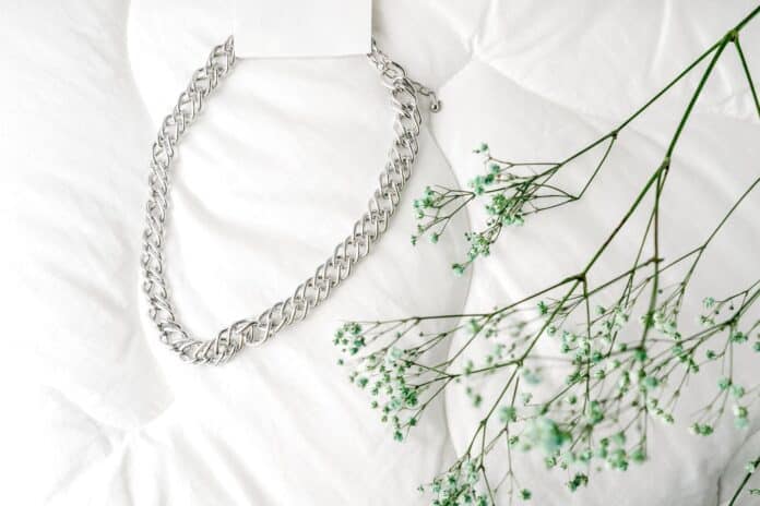 chaines acier alternative moderne or